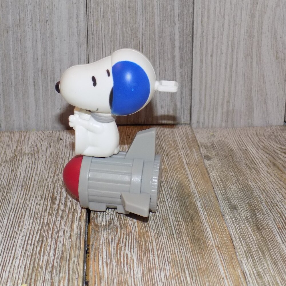 SNOOPY on ROCKET Childs Meal Toy *Y